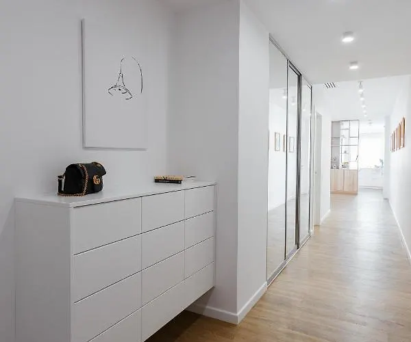 Апартаменти Royal Sky Penthouse